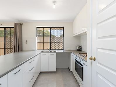5 Cue Cove, Bentley WA 6102