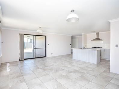 2 Hickman Drive, Piara Waters WA 6112