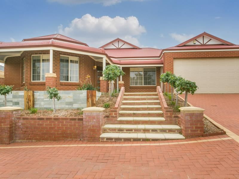 14 Chittering Vista, Pearsall