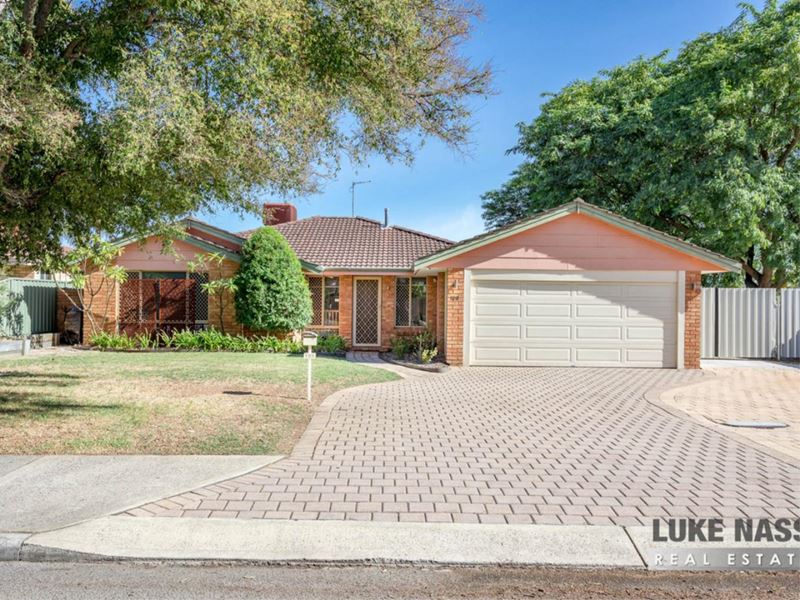 155 Forest Lakes Drive, Thornlie
