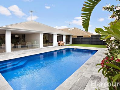 64 Seascapes Boulevard, Halls Head WA 6210