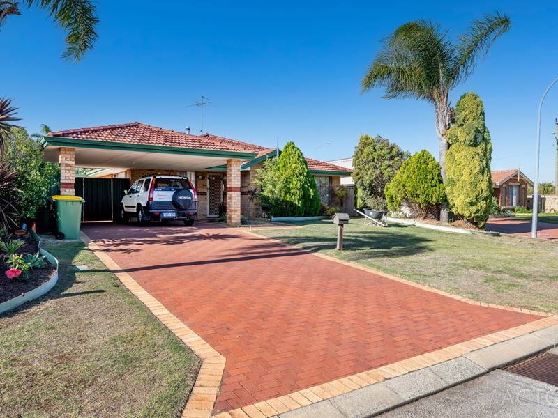 14 Lavender Gardens, Halls Head WA 6210