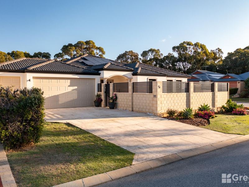 44 Bellavista Parade, Meadow Springs