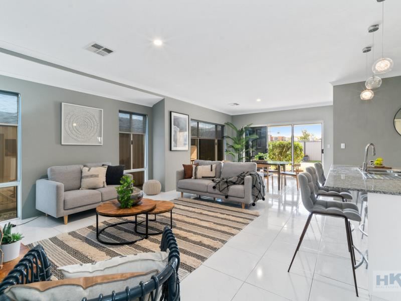 39 Bushside Drive, Aveley