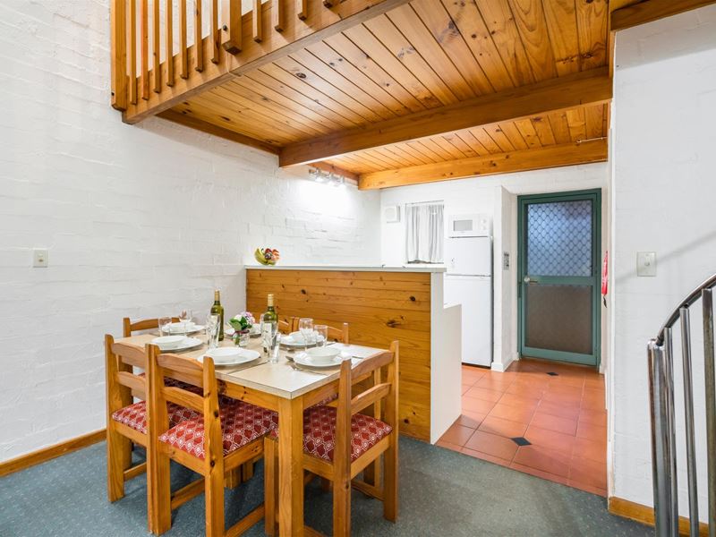 8/6 John Street, Cottesloe
