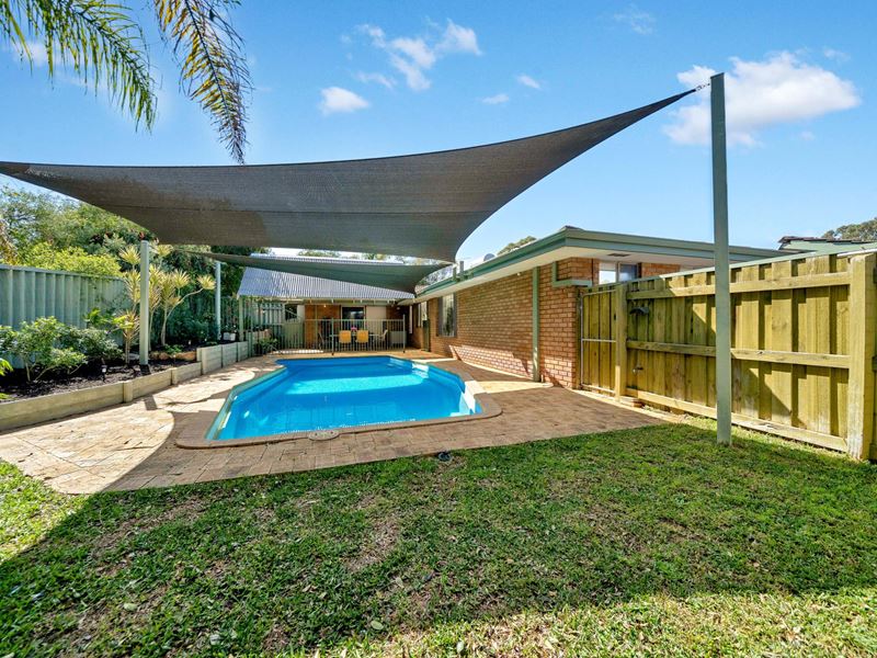 1 Lockyer Court, Duncraig