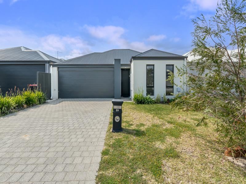 39 Woodville Road, Haynes WA 6112