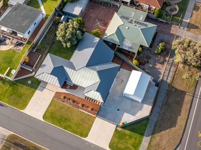 2 Willis St, Warnbro WA 6169