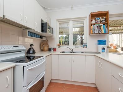 35 St Albans Road, Nollamara WA 6061