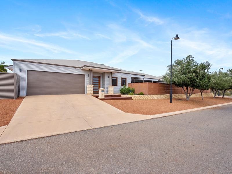 2 Pirring Way, Hannans