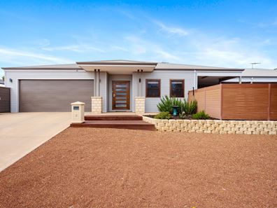 2 Pirring Way, Hannans WA 6430