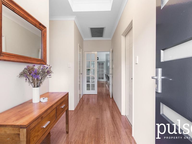 13 Vesta Crescent, Shelley