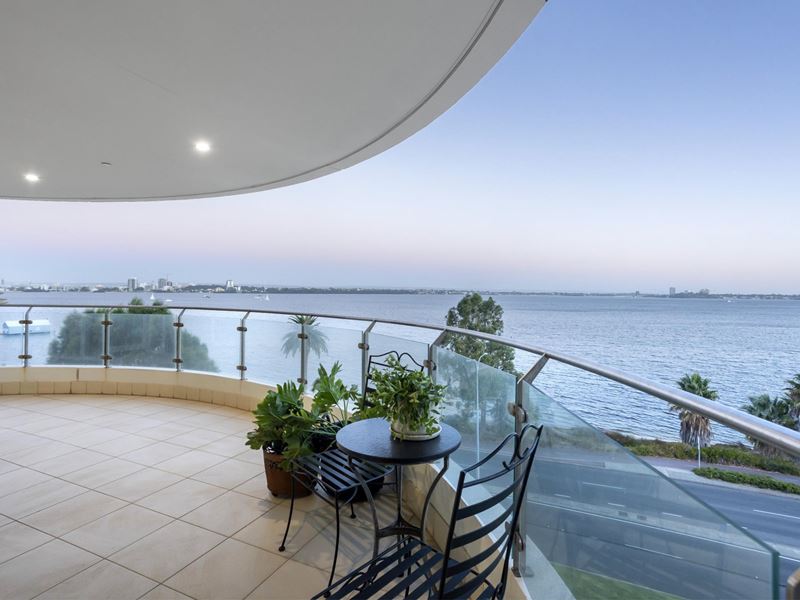 4/22 Mounts Bay Road, Crawley