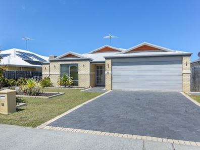 52 Seascapes Boulevard, Halls Head WA 6210