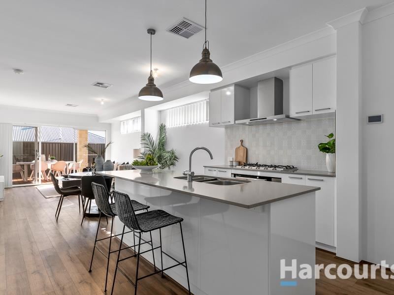 8 Vitrinella Avenue, Jindalee