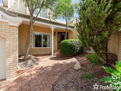 25 Maquire Way, Bull Creek WA 6149