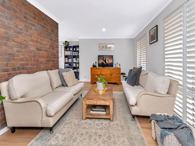 7 Lalor Place, Kalamunda WA 6076