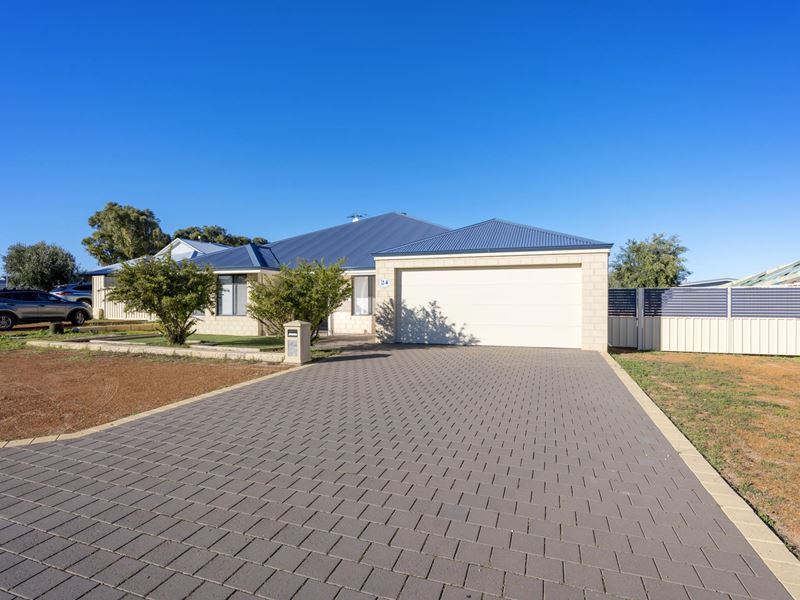 24 Reef Boulevard, Drummond Cove WA 6532