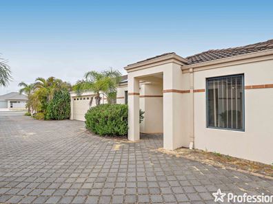 2/3 Garden Street, Cannington WA 6107