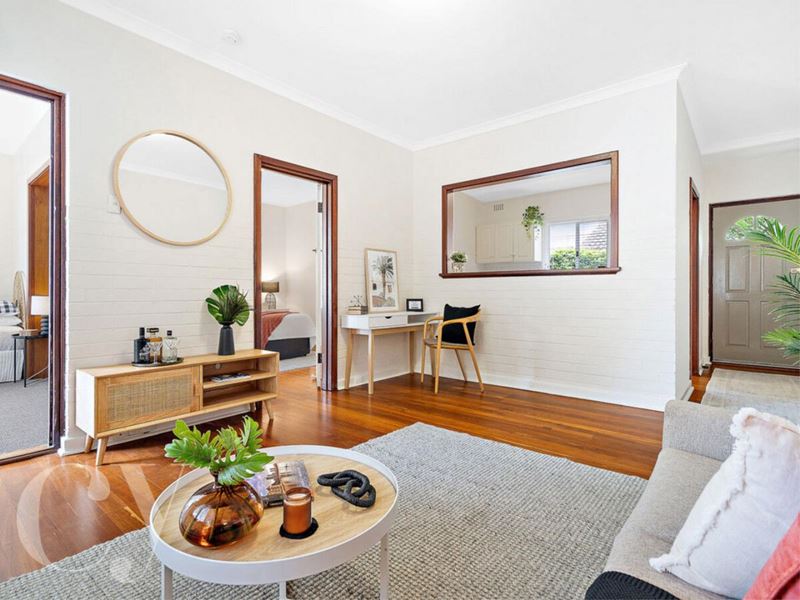 2/7 Princess Road, Crawley