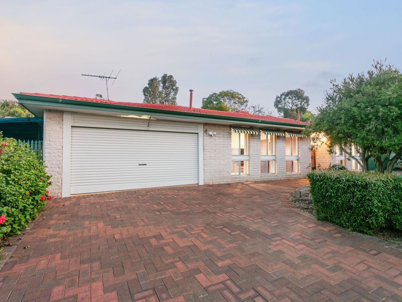 4 Melview  Court, Melville WA 6156