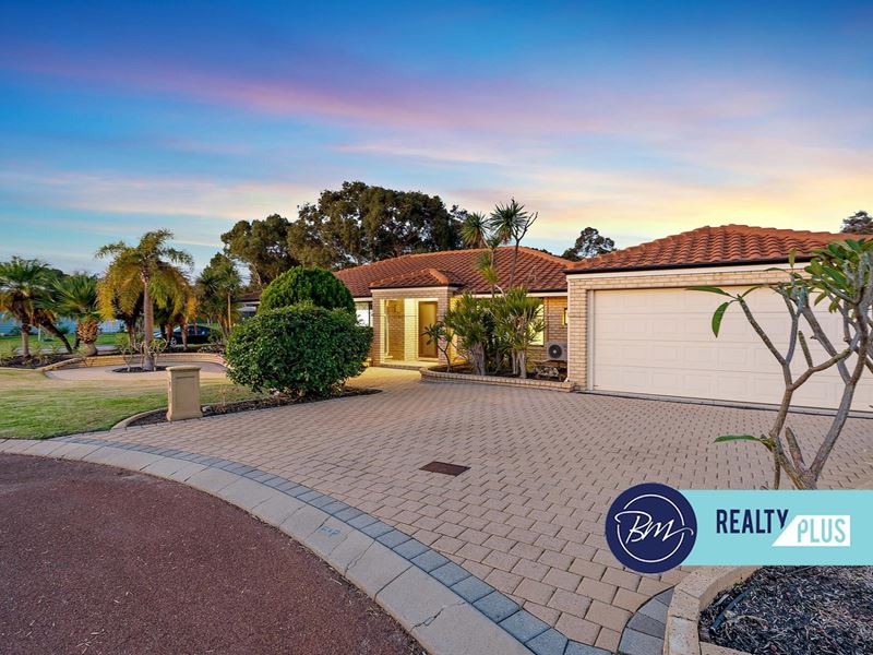 1 Petal Court, Lake Coogee WA 6166