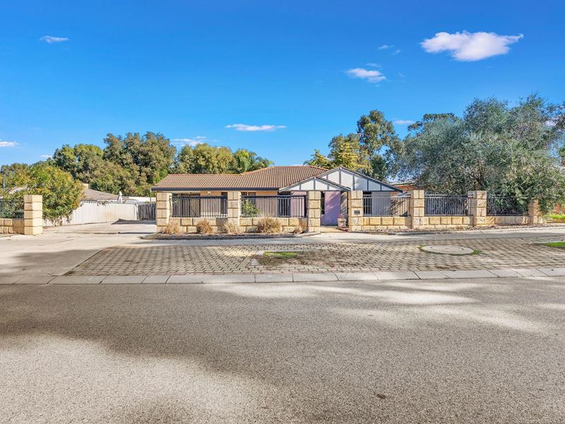 44 KIANDRA PARADE, Ballajura