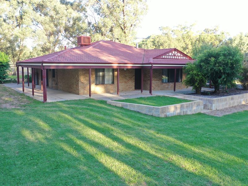 35 Little Place, Cardup WA 6122