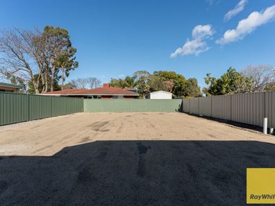 15A Earls Court, Thornlie WA 6108