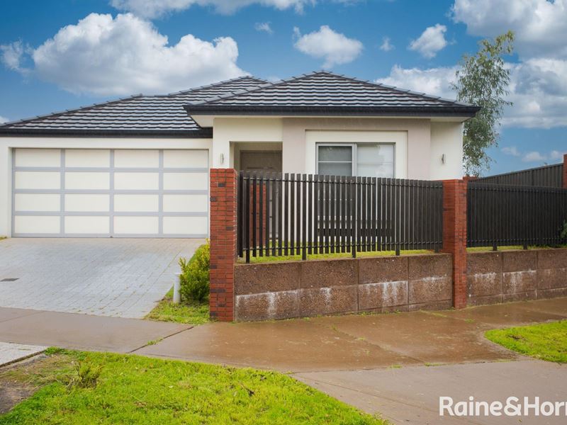 14 Berckelman Circuit, South Guildford