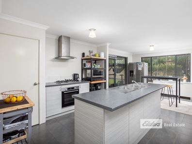 3 Flowerdale Court, Millbridge WA 6232