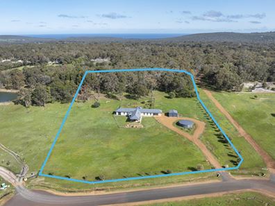 34 Hebrides Close, Quindalup WA 6281