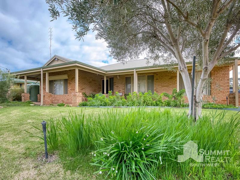 16 Hewison Street, Withers