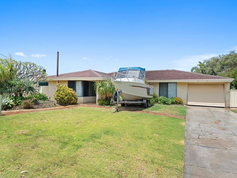 24 Council Ave, Rockingham WA 6168