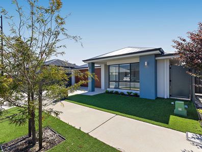 3 Zircon Street, Treeby WA 6164