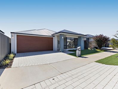 3 Zircon Street, Treeby WA 6164