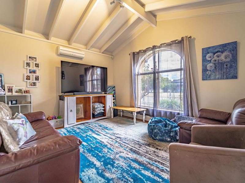 2 Leeward Close, Safety Bay