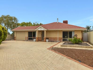 32 Pallarup Grove, Waikiki WA 6169