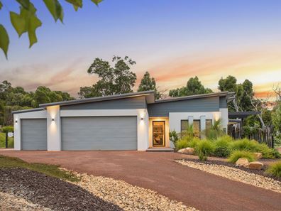 66 Caudalie Way, Quindalup WA 6281