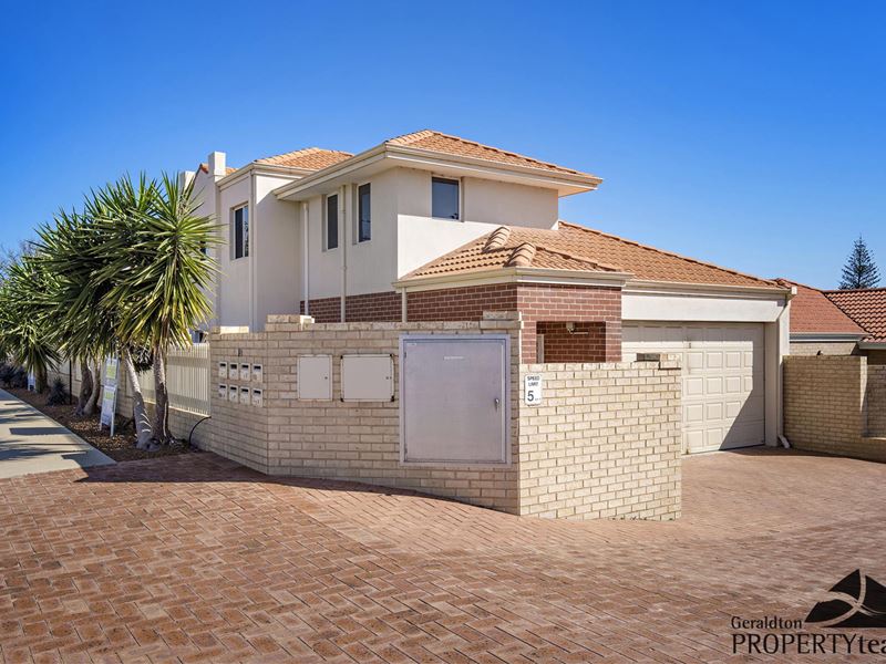 8/10 Cunningham Street, West End