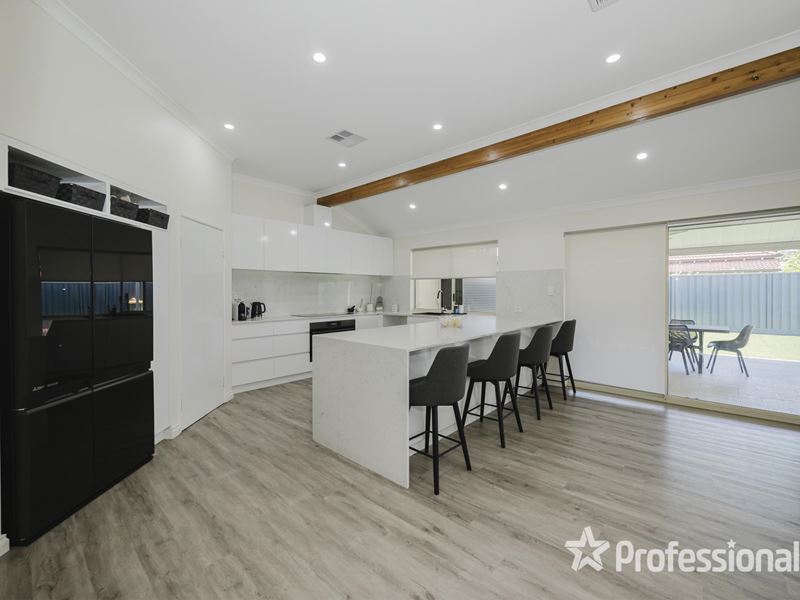 55 Southpointe Crescent, Ballajura WA 6066