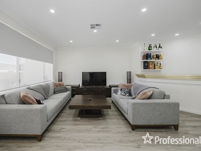 55 Southpointe Crescent, Ballajura WA 6066