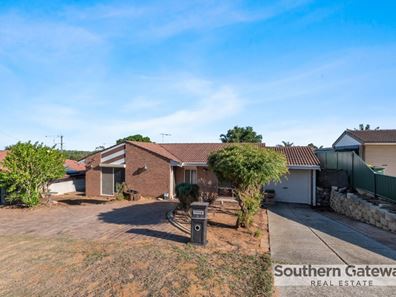 4 Gamblin Way, Parmelia WA 6167