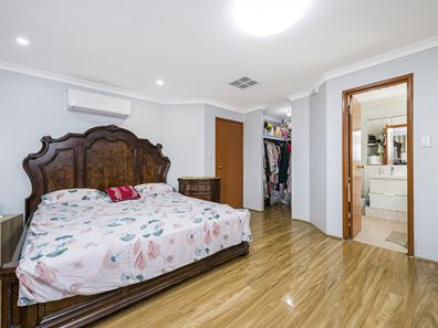 8 Camellia Way, Bennett Springs WA 6063