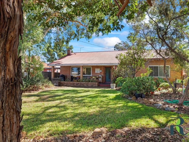 22 Coleman Crescent, Melville WA 6156