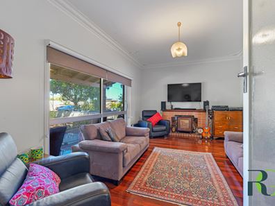 22 Coleman Crescent, Melville WA 6156