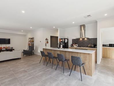71 Ladybower Vista, Aveley WA 6069