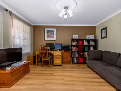 9 Castleton Way, Canning Vale WA 6155