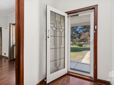 4 Victoria Street, Guildford WA 6055