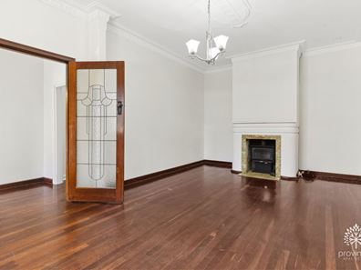 4 Victoria Street, Guildford WA 6055
